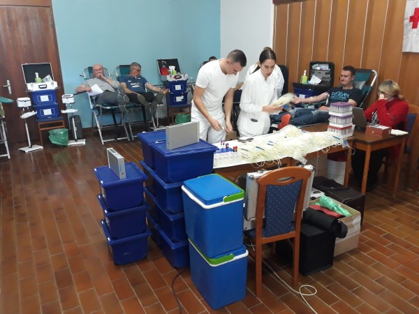 ODRŽANO DOBROVOLJNO DARIVANJE KRVI U NEUROPSIHIJATRIJSKOJ BOLNICI DR. IVAN BARBOT POPOVAČA